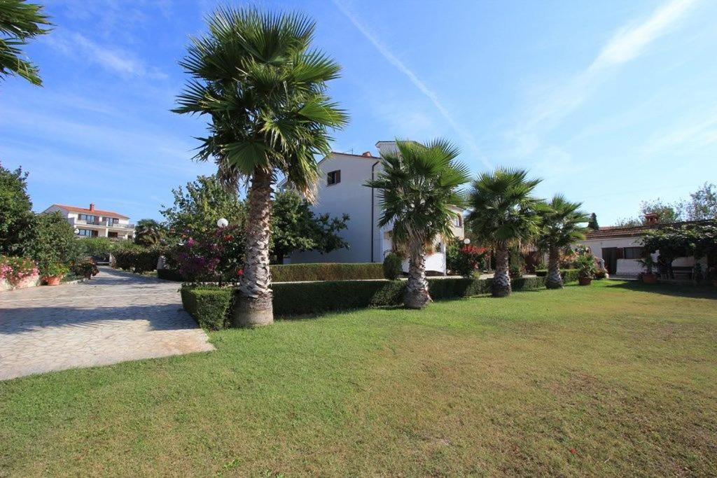 Apartments Anita Pomer Exterior foto