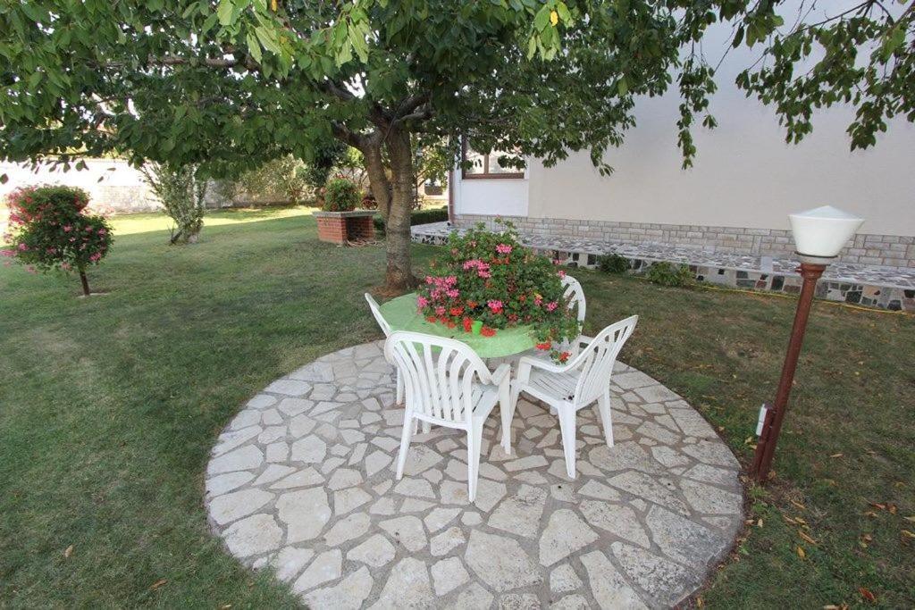Apartments Anita Pomer Exterior foto