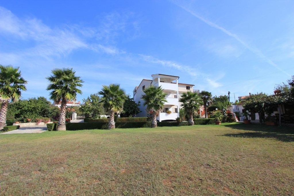 Apartments Anita Pomer Exterior foto