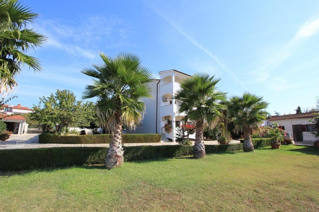 Apartments Anita Pomer Exterior foto